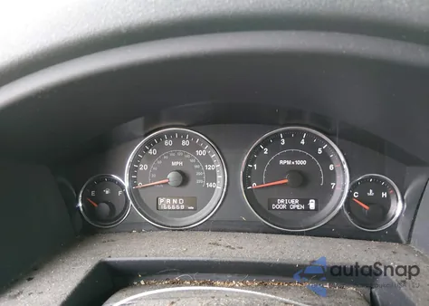 2009 Jeep Commander Sport z USA, uszkodzony, nr VIN 1J8HG48K49C511257